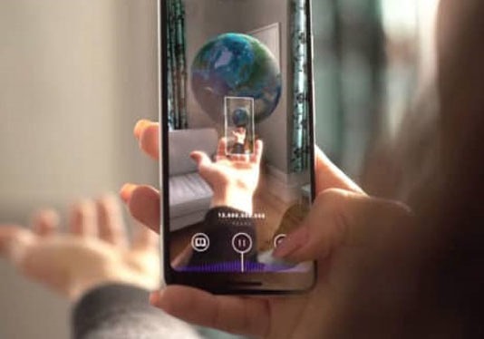 7 Ways to use Augmented Reality on Your Smartphone